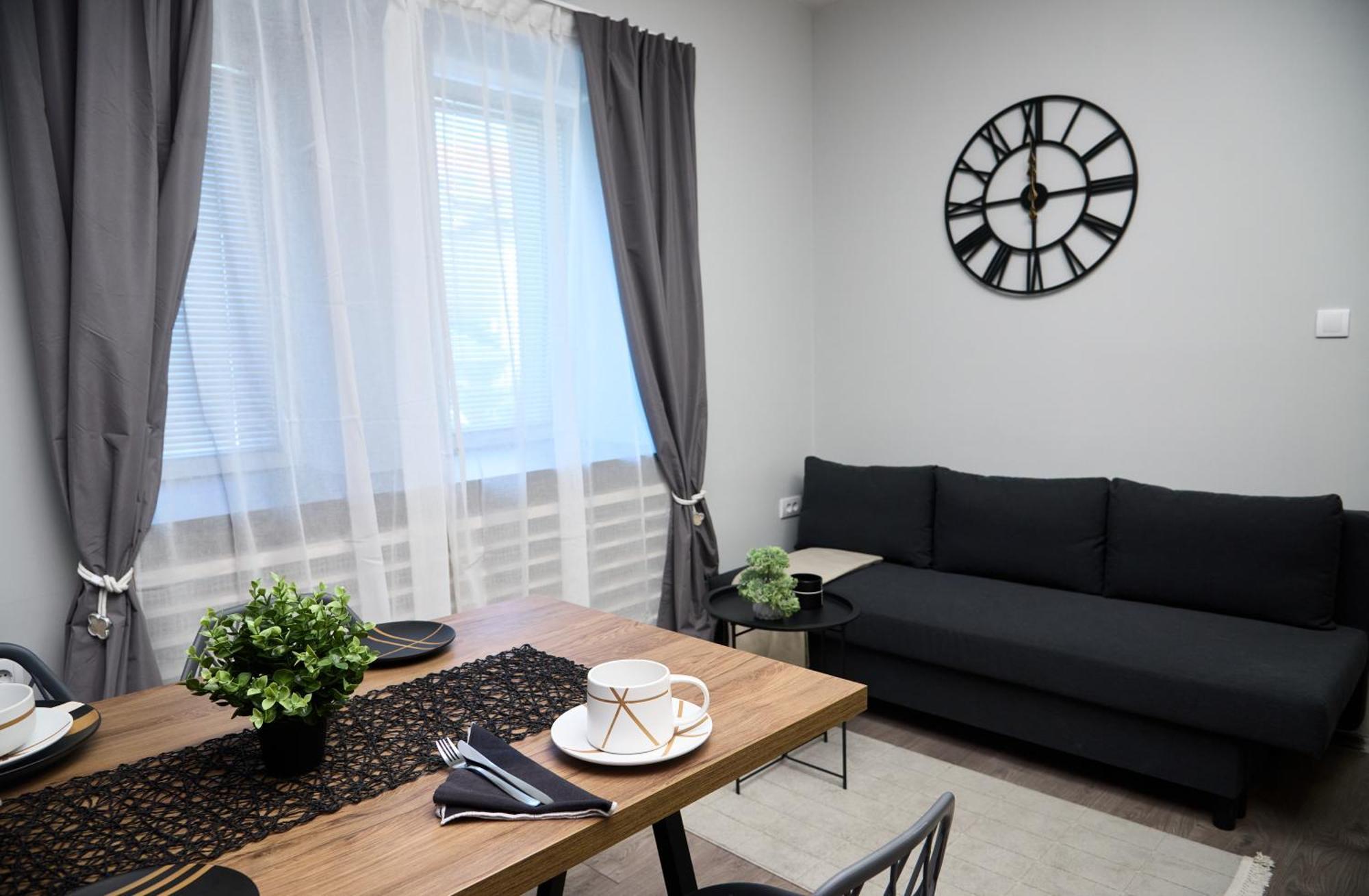 Brent Collection - Apartments In City Center 诺威萨 外观 照片